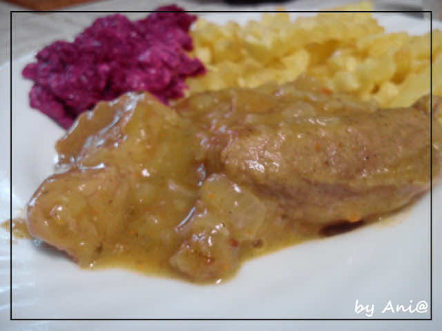 Bitki wołowe w sosie własnym