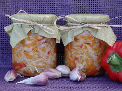 Sałatka z białej kapusty wersja z czosnkiem