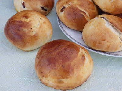 Bułeczki maślane z rodzynkami