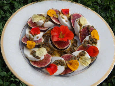 Figowe caprese z pesto