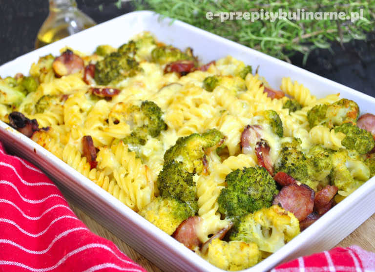 ZAPIEKANKA MAKARONOWA Z BROKUŁEM