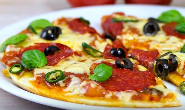 Szybka i smaczna pizza z patelni