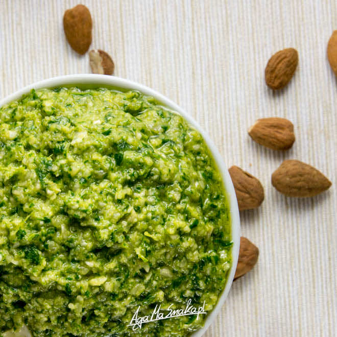 Przepis na pesto z migdałami