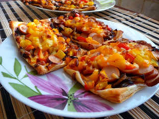 Minipizze z ciasta francuskiego