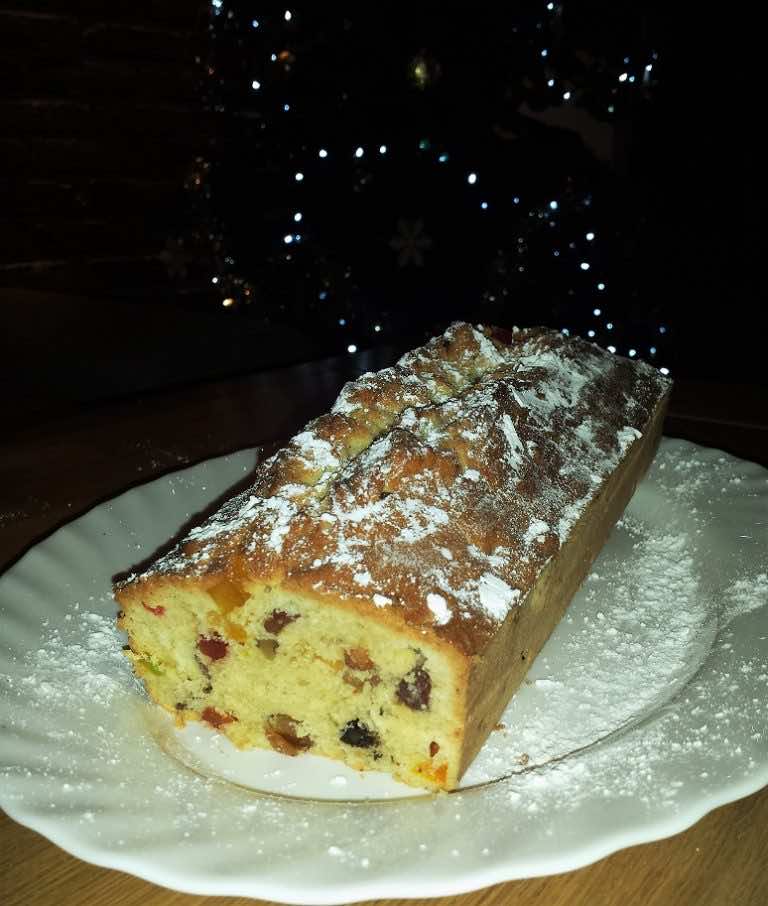 KEKS – CIASTO PEŁNE BAKALII