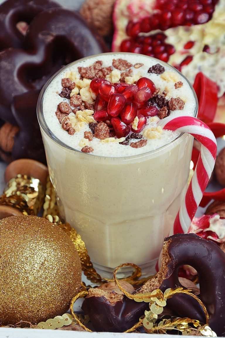 Koktajl ananasowy z płatkami owsianymi