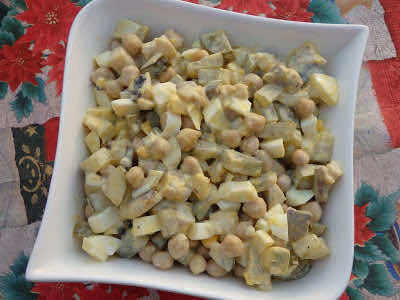 Sałatka śledziowa z cieciorką