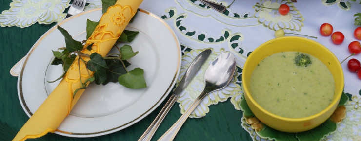 Zupa brokułowa z łososiem