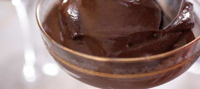 Dieta nie musi być niesmaczna – przepis na dietetyczny mus czekoladowy
