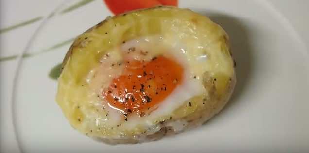 Jajko zapiekane w ziemniaku