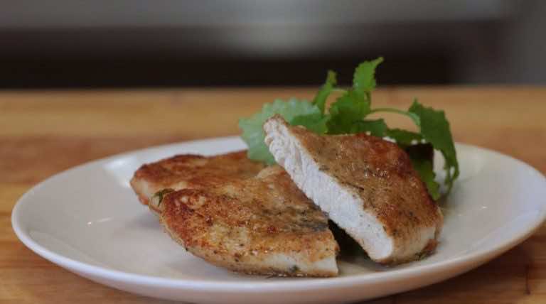 Domowy przepis na kotlety z piersi indyka