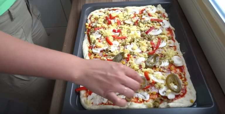 Przepis na domową pizzę