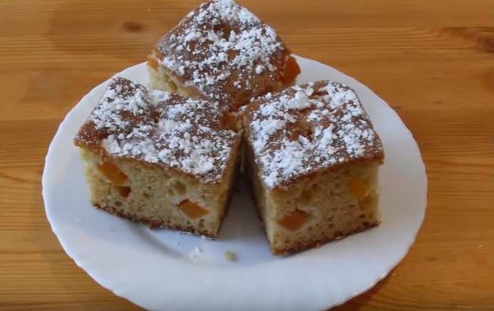 Ciasto jogurtowe z owocami