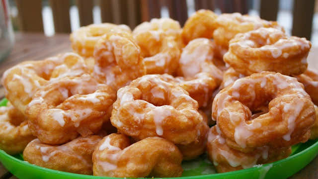 Szybkie oponki z lukrem-pyszne i mieciutkie