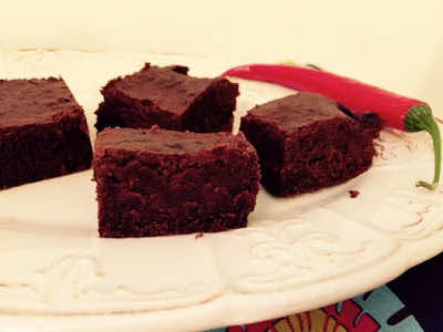Brownie z nutką chilli – bez glutenu i cukru
