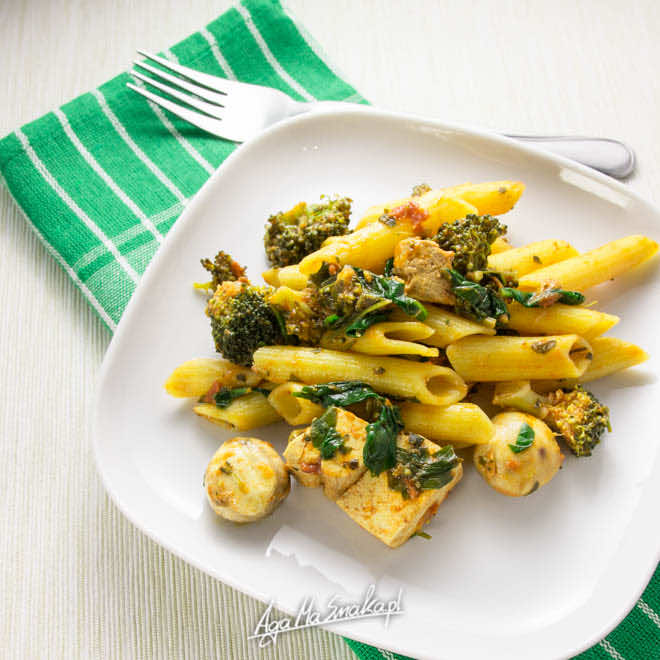 Szybki i pyszny makaron z warzywami – gotowy w kilka chwil!