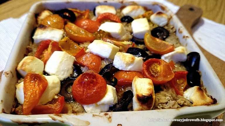 Pieczona owsianka w stylu greckim