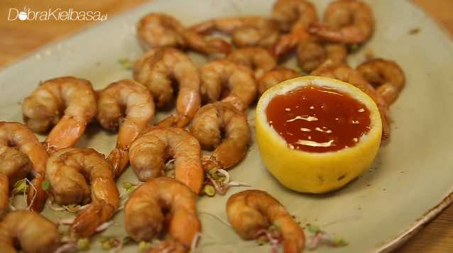 Przepis na wędzone krewetki z sosem chilli