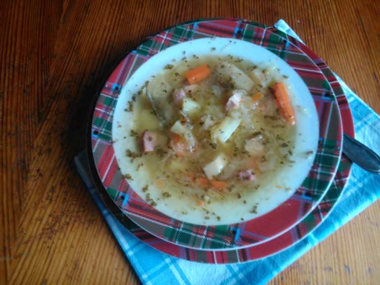 Kapuśniak na boczku wędzonym