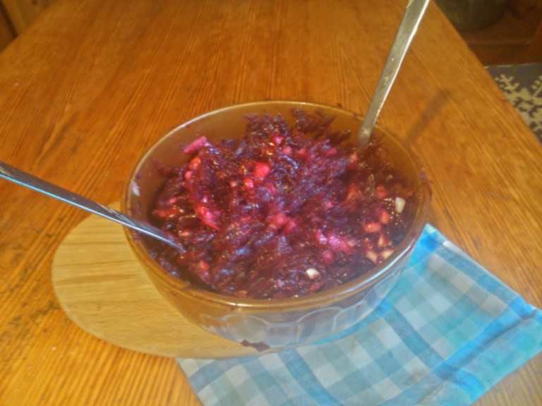 Buraczki mocno czosnkowe