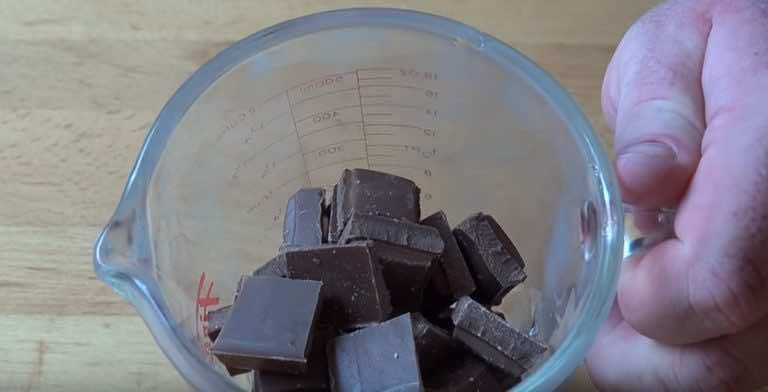 Wziął czekoladę i zrobił coś co również będziesz chciała zrobić na Wielkanoc