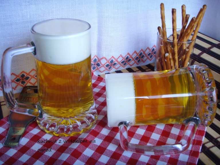 Zimne piwo? Galaretka? Galaretka udająca piwo.