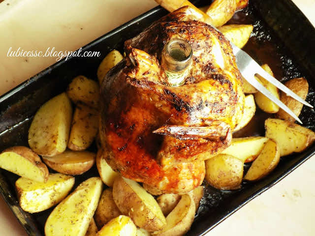 Kurczak pieczony na butelcee z piwem