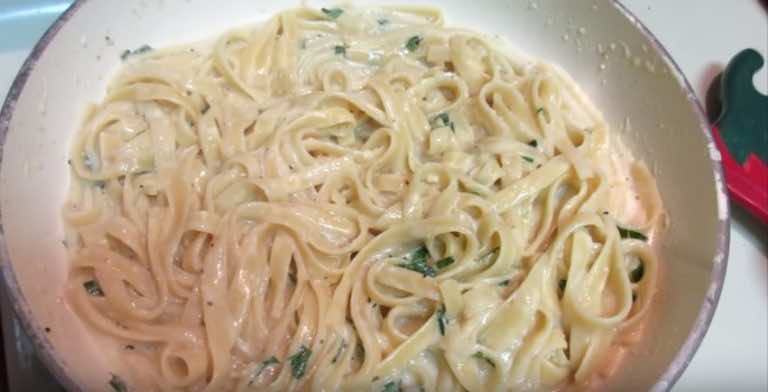 Jeden garnek + kilka składników = obiad w 20 minut!