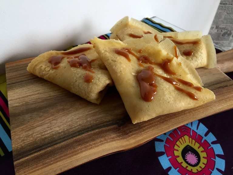 Naleśniki z jabłkami i rabarbarem (bez glutenu)