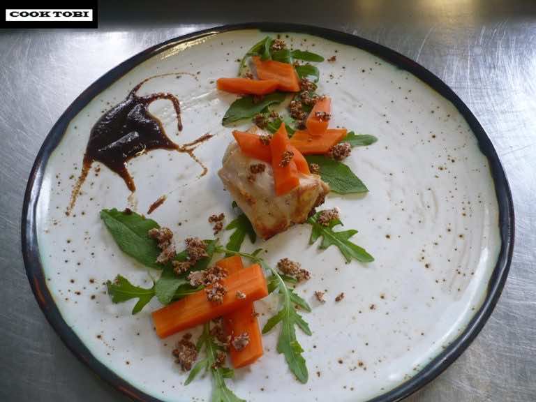 Comber z królika z sosem śliwkowym