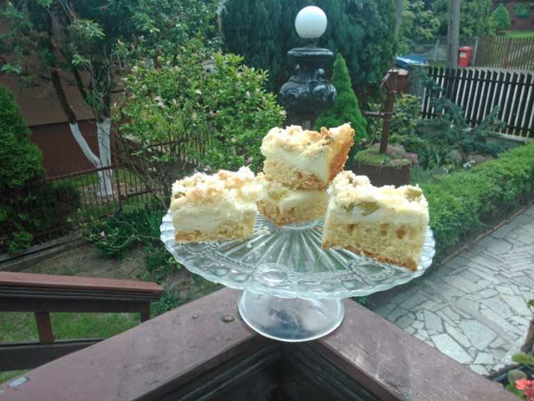 Ciasto z serem i rabarbarem