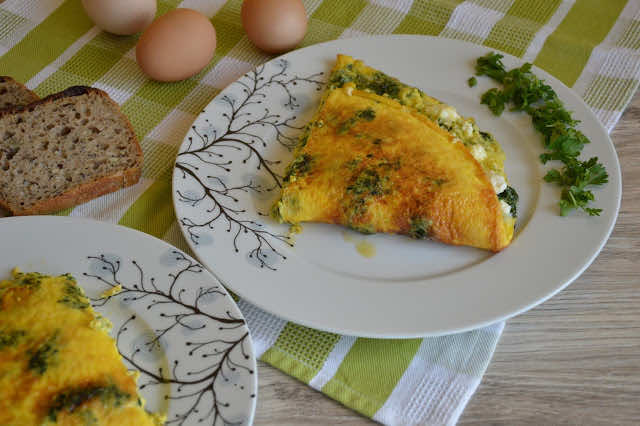 Omlet ze szpinakiem i serem feta