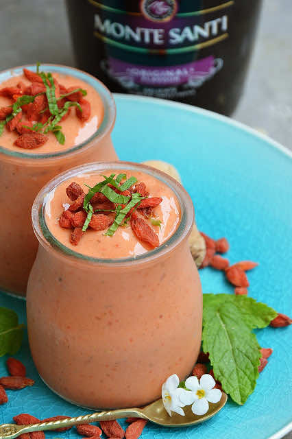 Jogurt mrożony z owocami