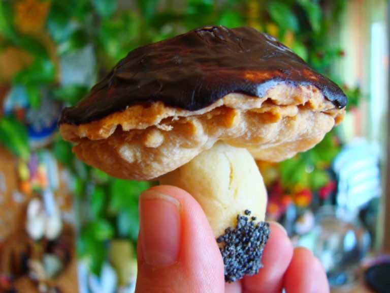 Grzybki – ciasteczka z kremówką KROK PO KROKU