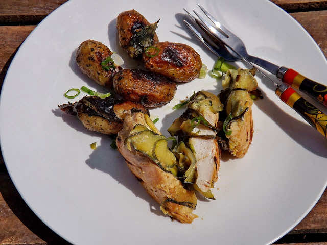 Grillowany kurczak z cukinią i ziemniakami