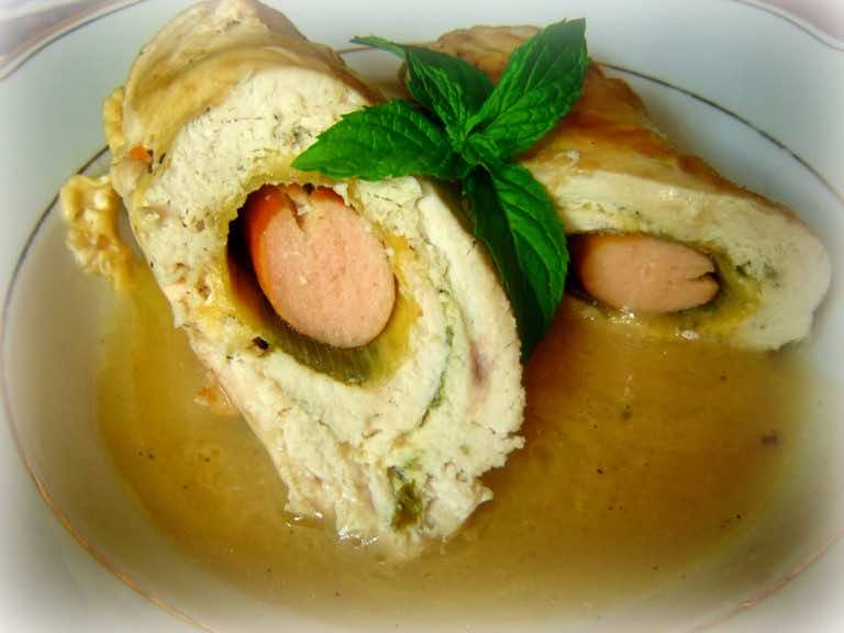 Zraz z parówką w środku