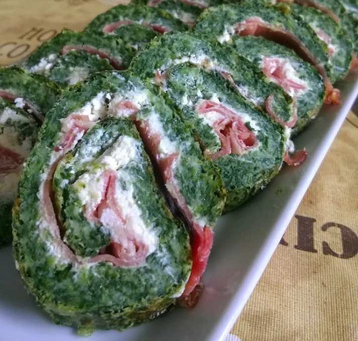 Roladka szpinakowa z szynką permeńską