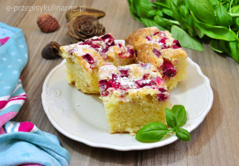 UCIERANE CIASTO Z OWOCAMI