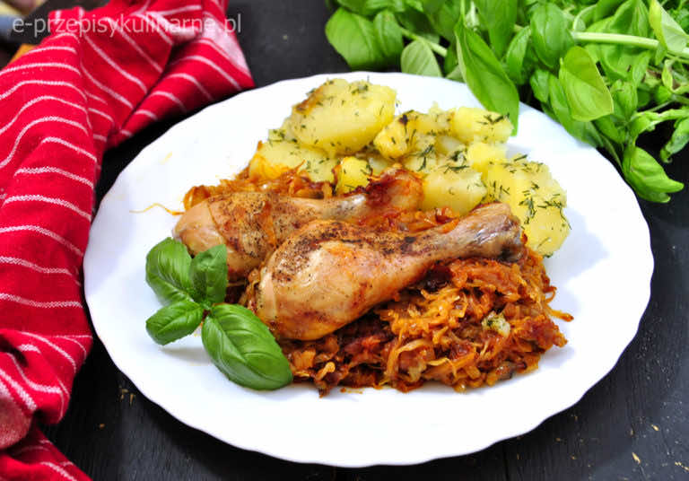 KURCZAK PIECZONY NA KISZONEJ KAPUŚCIE