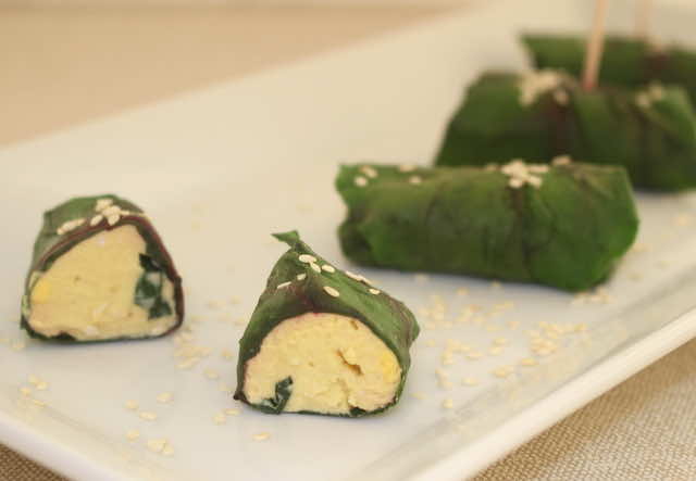 Roladki z masą jajeczną – w liściach botwiny