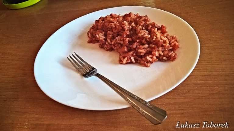 Risotto z pomidorami i wkładką