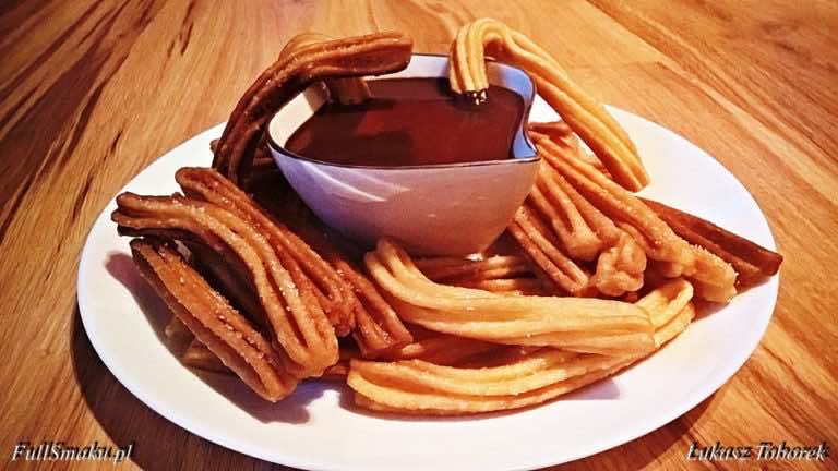 Hiszpańskie chorros z sosem czekoladowym