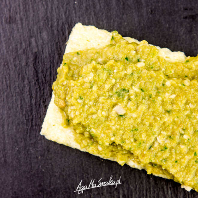 Pasta z soczewicy z ogórkiem surowym