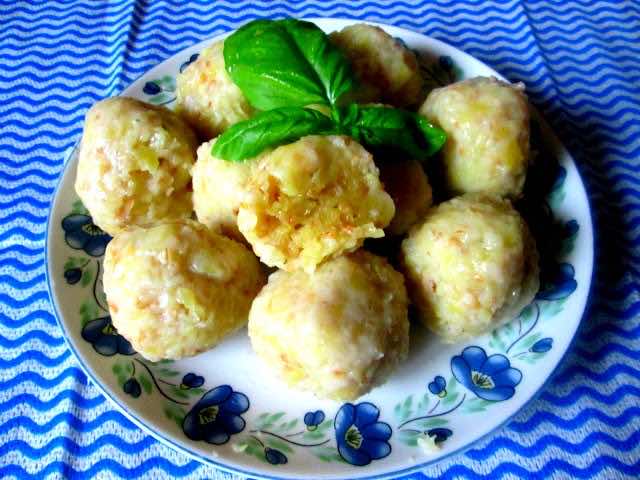 Kluski ziemniaczane z kaszą jęczmienną zamiast ziemniaków do obiadu