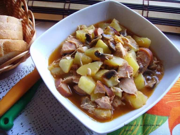 Bigos z patisonów. Rozgrzewające jesienne jednogarnkowe danie.