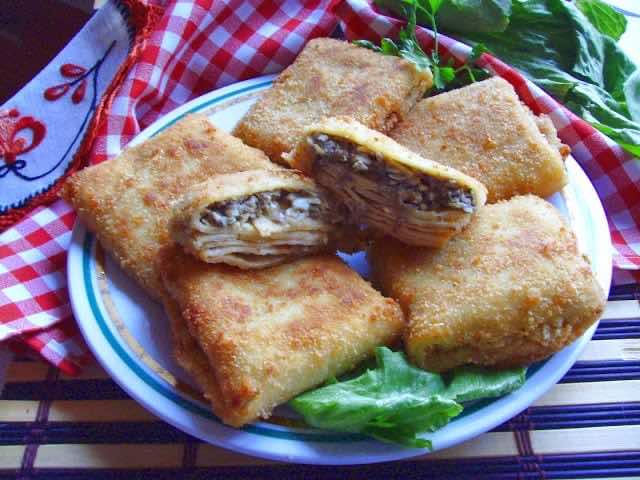 Krokiety z farszem pieczarkowo-jajecznym. Smaczne i sycące.