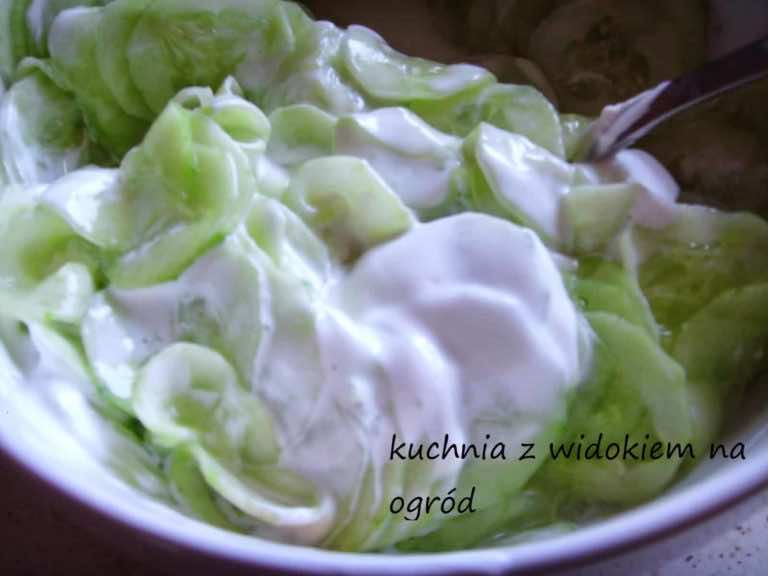 Mizeria najprostsza, ogórki w śmietanie