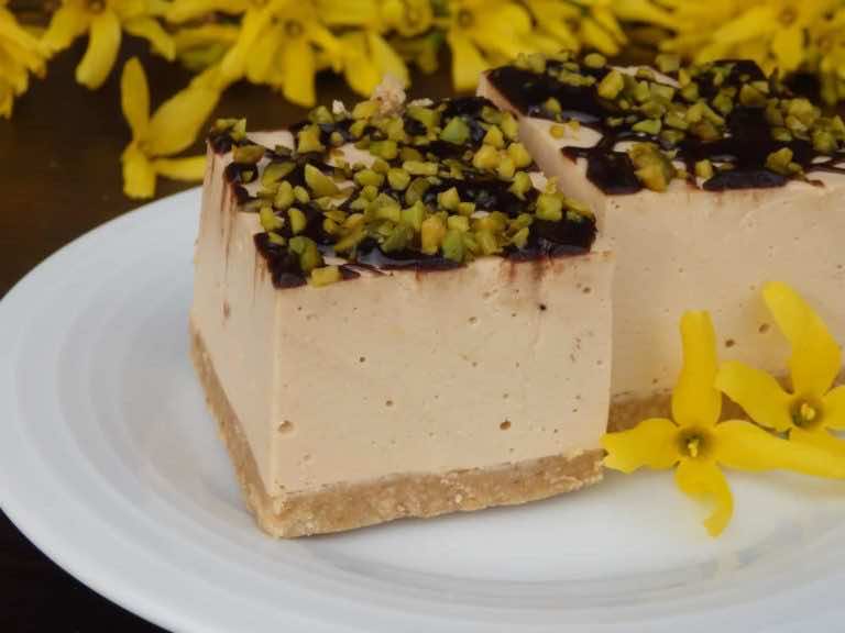 Sernik kajmakowy bez pieczenia