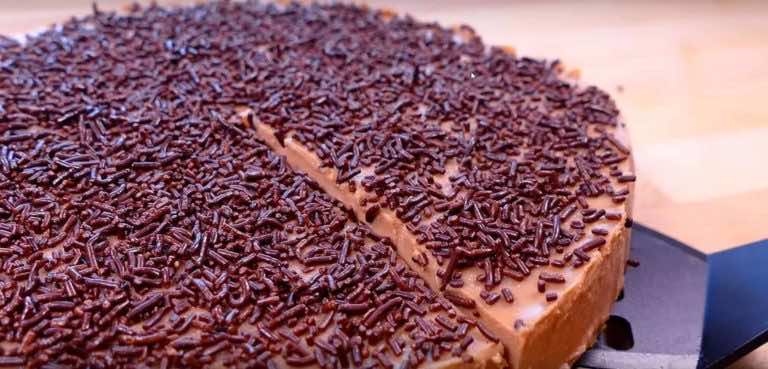 Najprostsze i najsmaczniejsze ciasto czekoladowe na świecie!