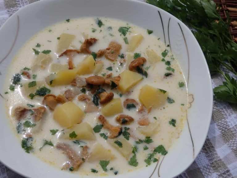 Zupa kurkowa z ziemniakami